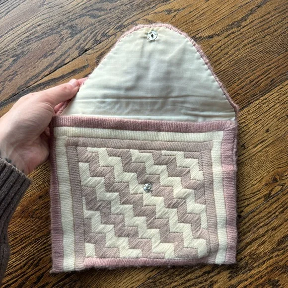 Vintage Handmade Clutch Cream and Pink Coastal Mermaid Seashell - Picture 4 of 8